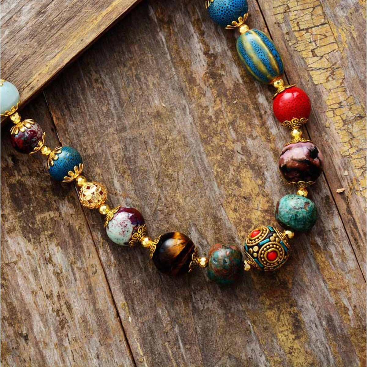 Premium White Gemstone & Clay Beaded Necklace - Ultimate Elegance