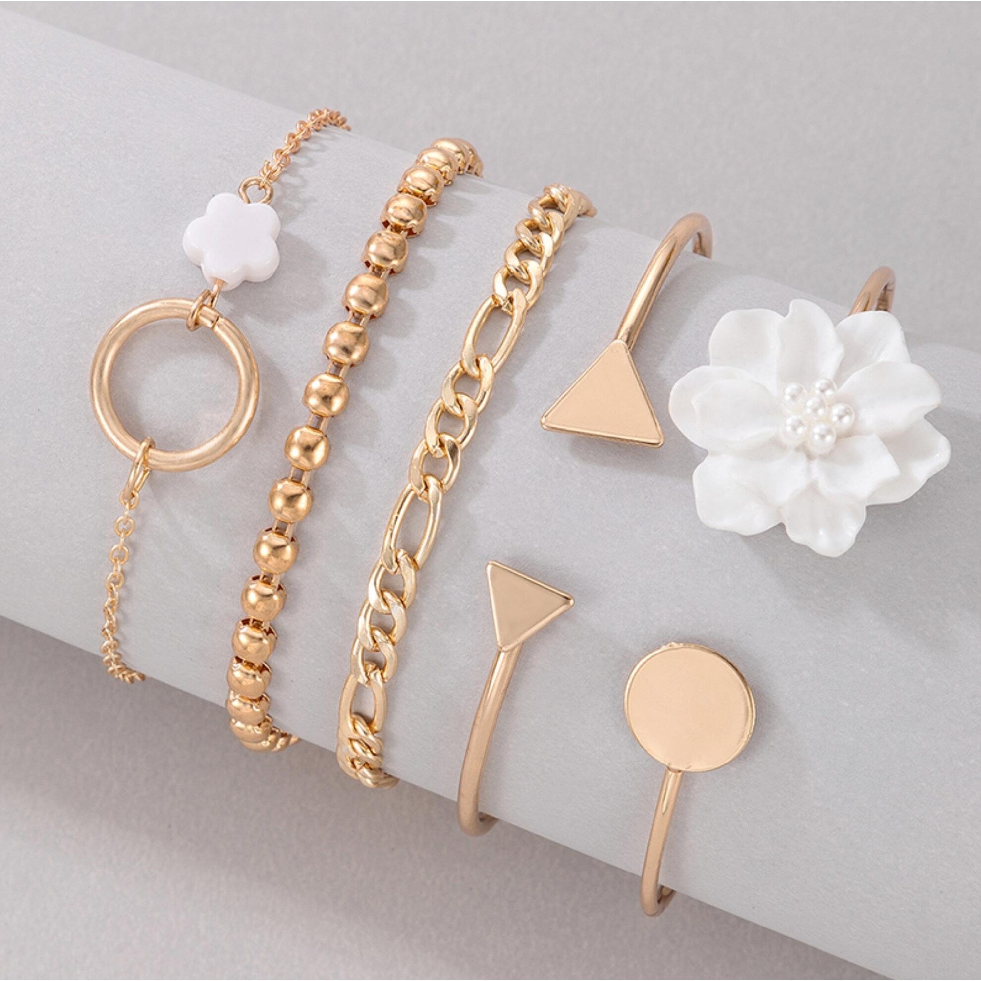 Premium Gold-Tone Floral Chain Bracelet Set - Ultimate Stackable Jewelry