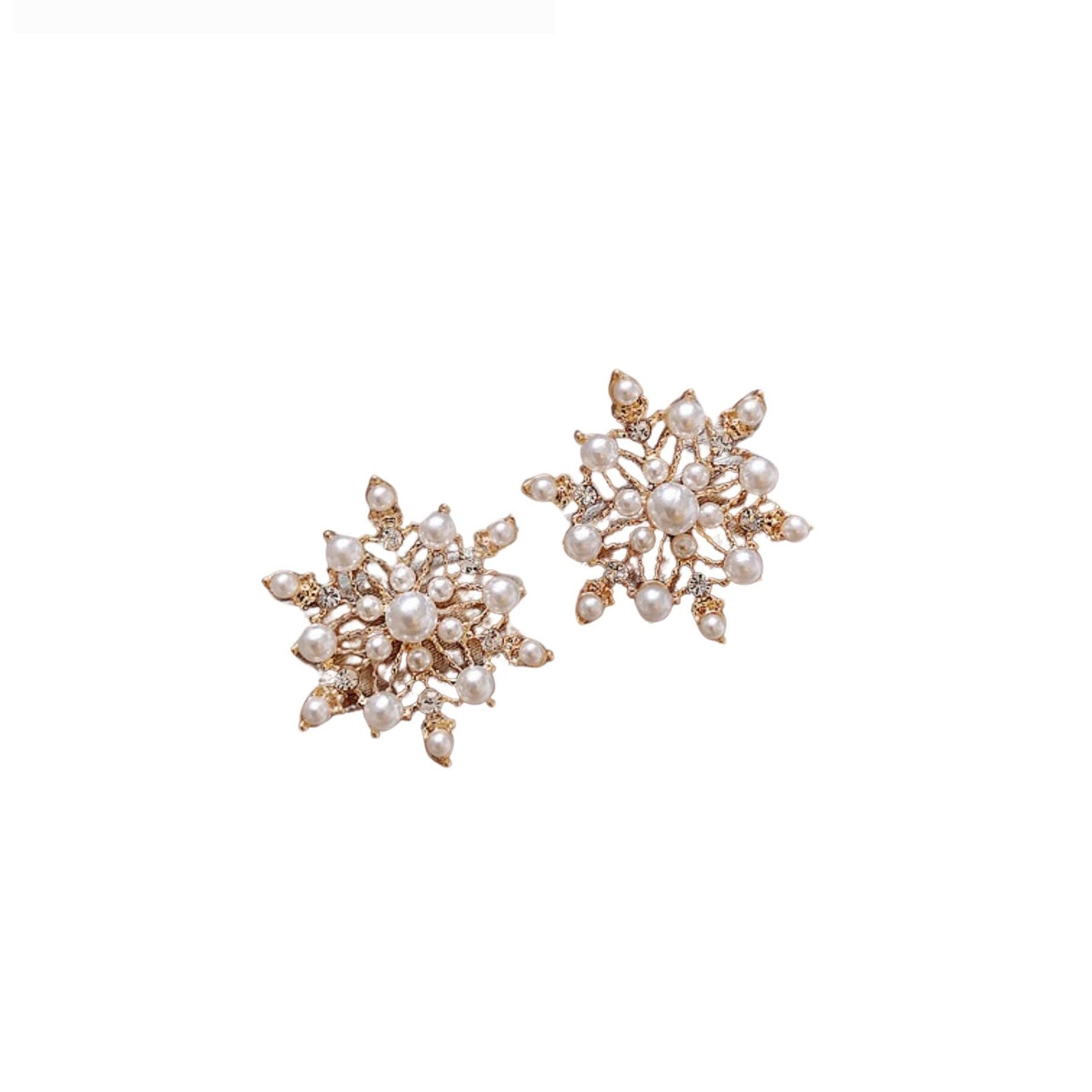 Premium Snowflake Pearl Stud Earrings - Festive White in Elegant Gift Box