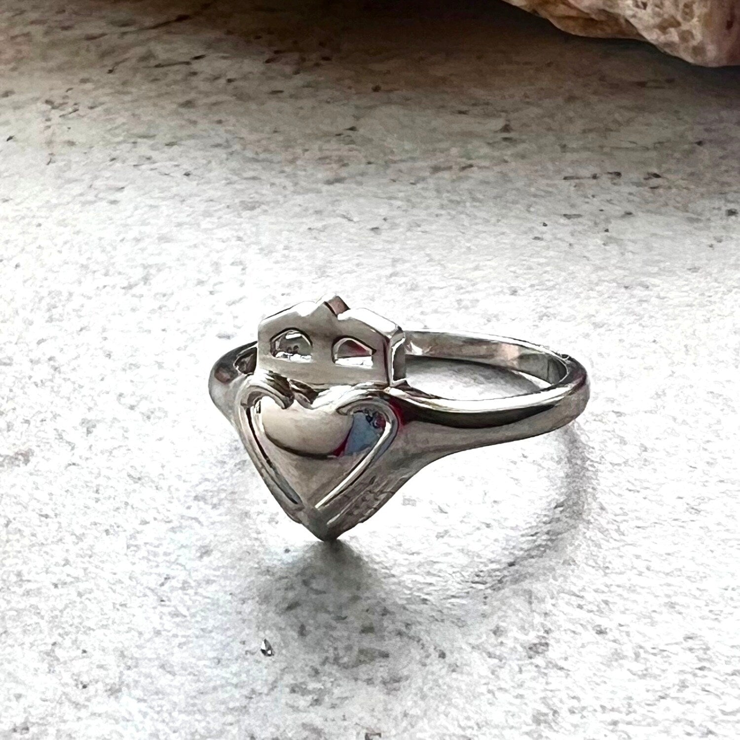 Premium Sterling Silver Claddagh Ring - Symbol of Love & Loyalty